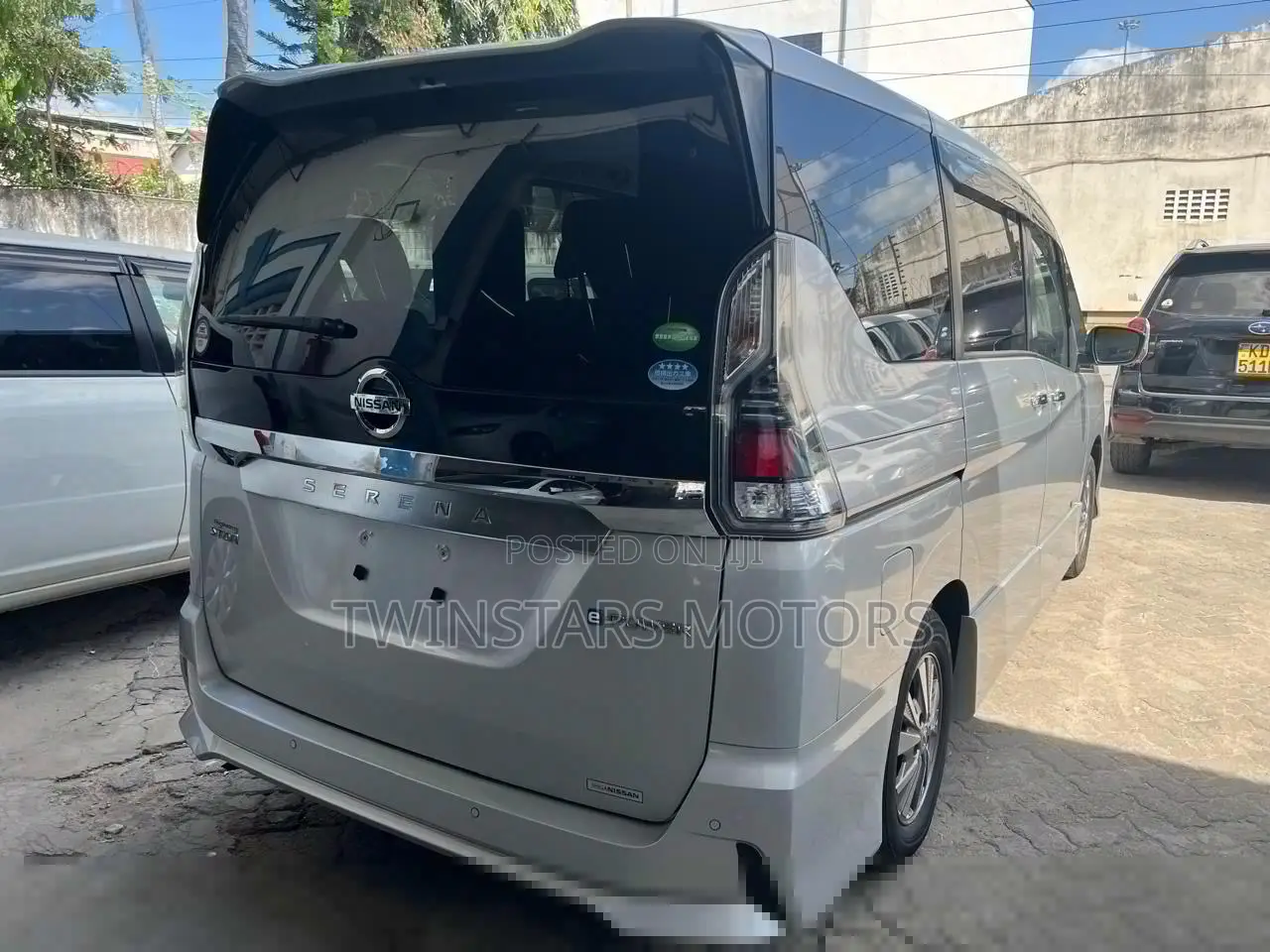 Nissan Serena 2019 Silver