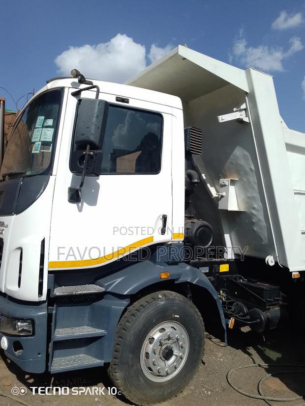 Tata Truck - thumbnail 2