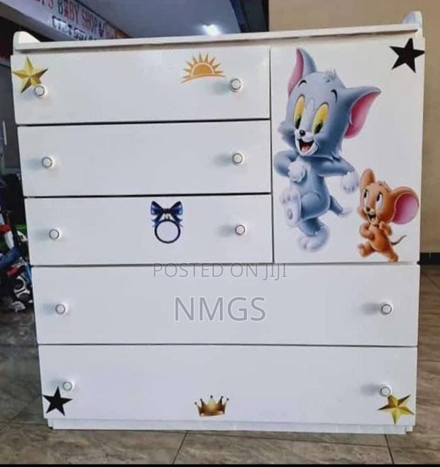 Chest of Drawers - main view