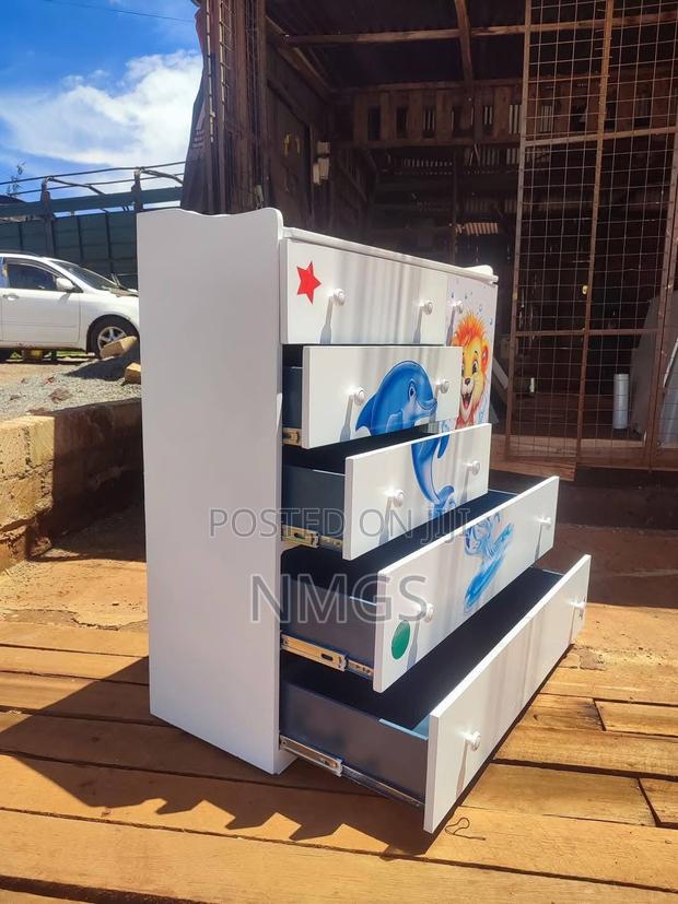 Chest of Drawers - thumbnail 6