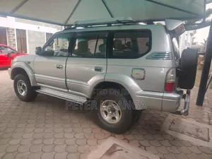 Toyota Land Cruiser Prado 2.7 16V 5dr 2000 Gold