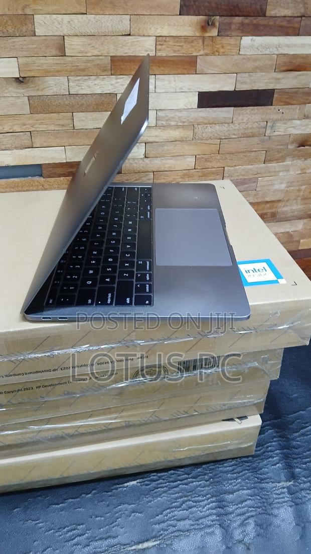 Laptop Apple MacBook 2017 16GB Intel Core i5 SSD 256GB - thumbnail 3