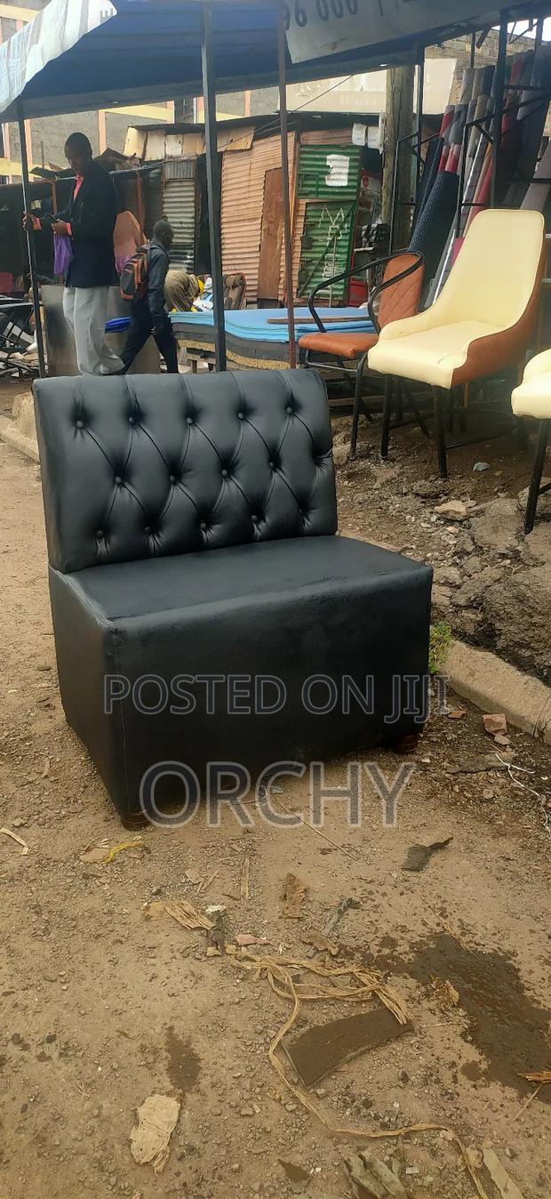 3ft Black Waiting Couch - thumbnail 2