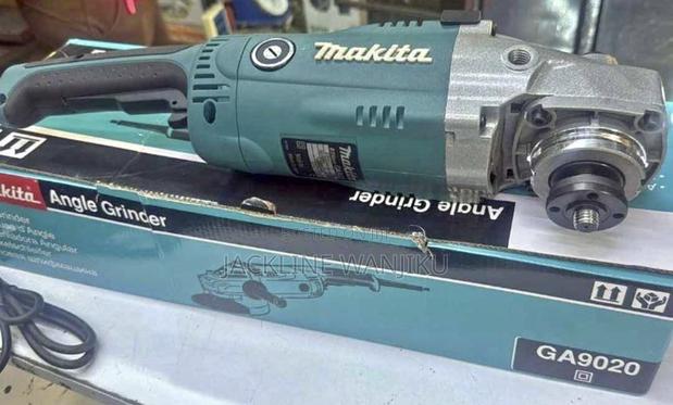Makita 9" Angle Grinder 2100w