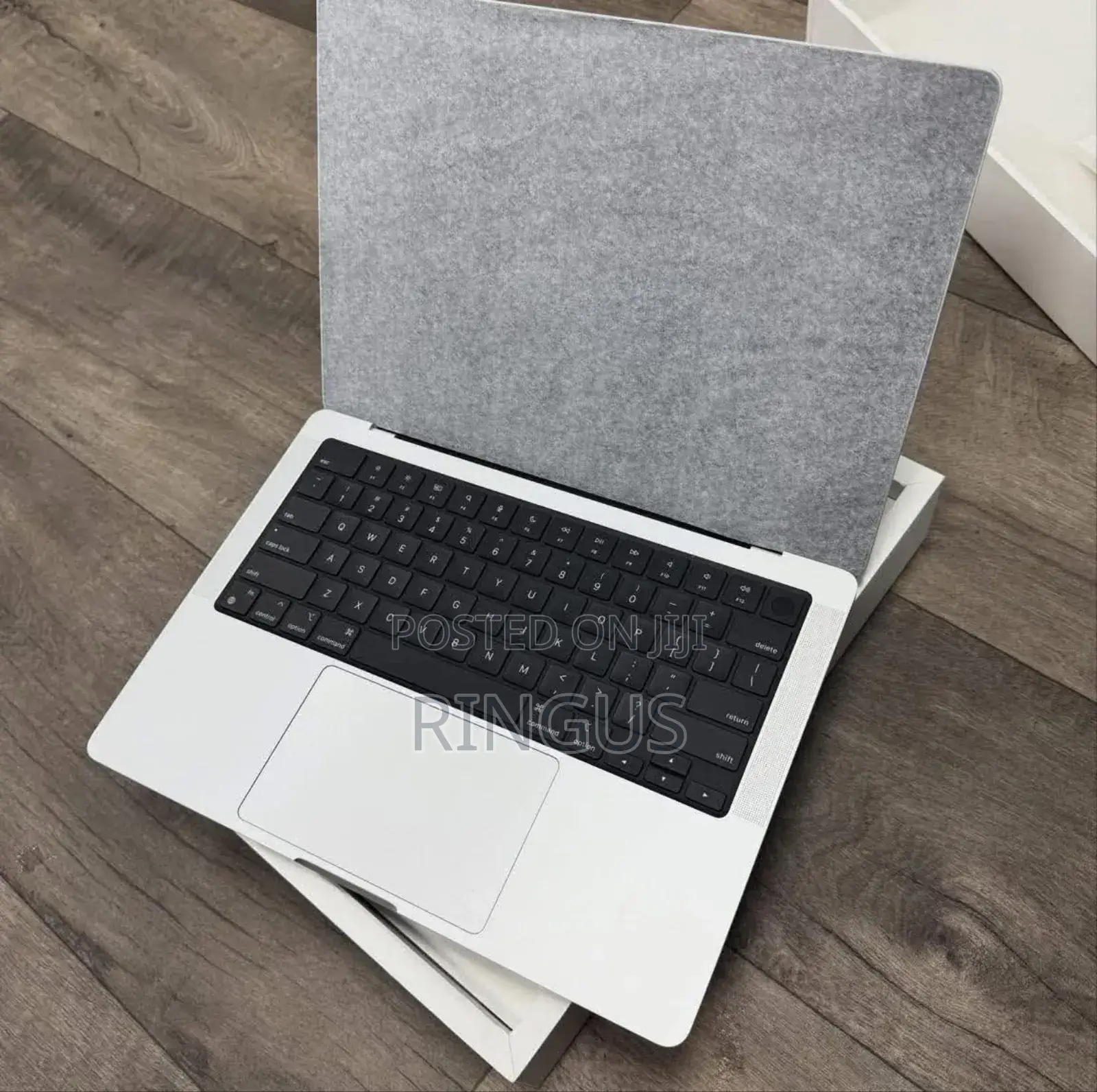 Laptop Apple MacBook Pro 2021 M1 32GB Apple M1 SSD 1T