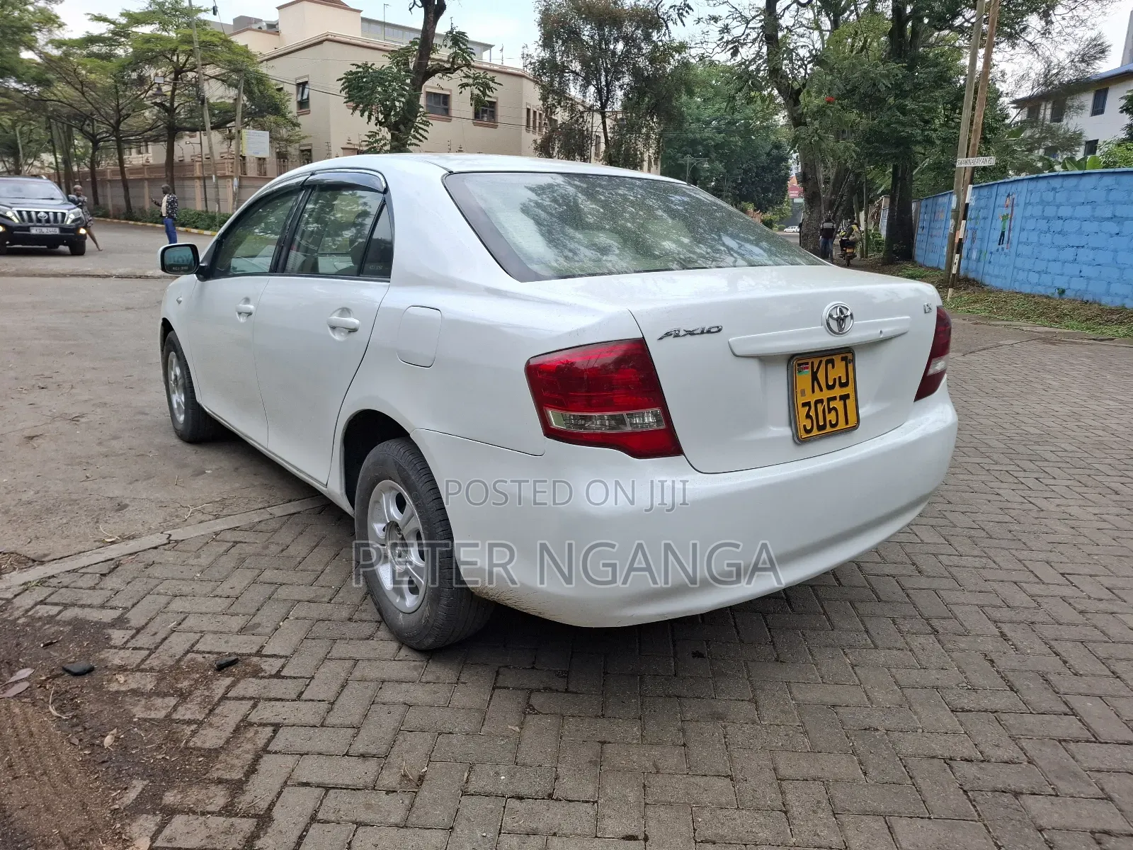 Toyota Axio 2010 Off white