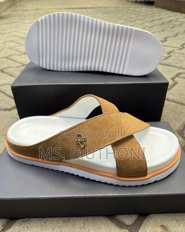 Hermès Infra Sandals in Khaki Suede Size 39-45 - thumbnail 2