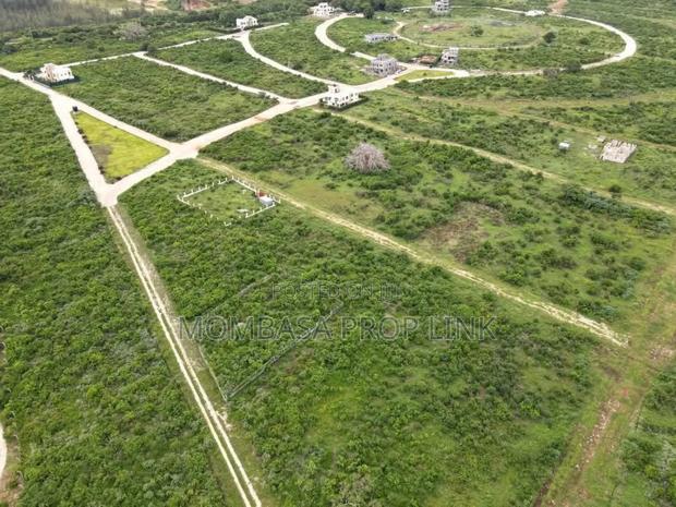 Beachfront Gold! 1/8th Acre Plots in Vipingo – Gated Secure! - thumbnail 5