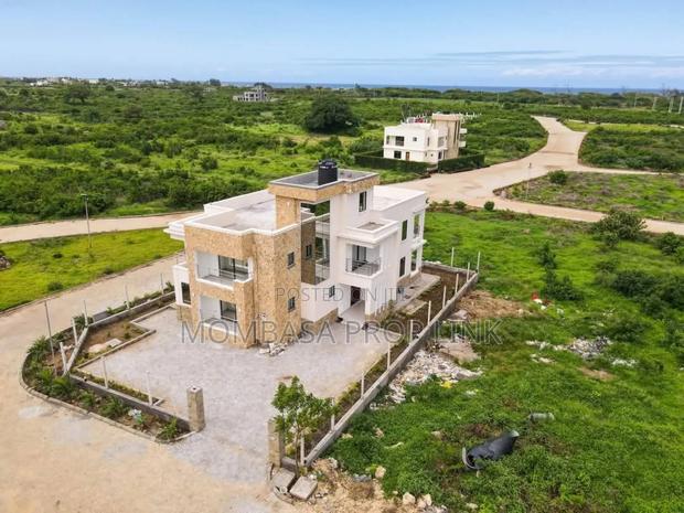 Beachfront Gold! 1/8th Acre Plots in Vipingo – Gated Secure! - thumbnail 3