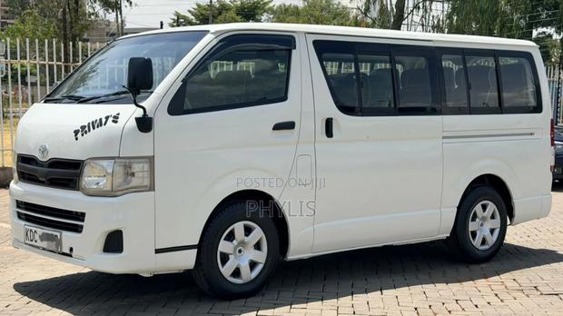 Toyota HiAce 2014 White - thumbnail 3