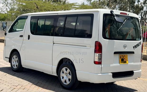 Toyota HiAce 2014 White - thumbnail 4