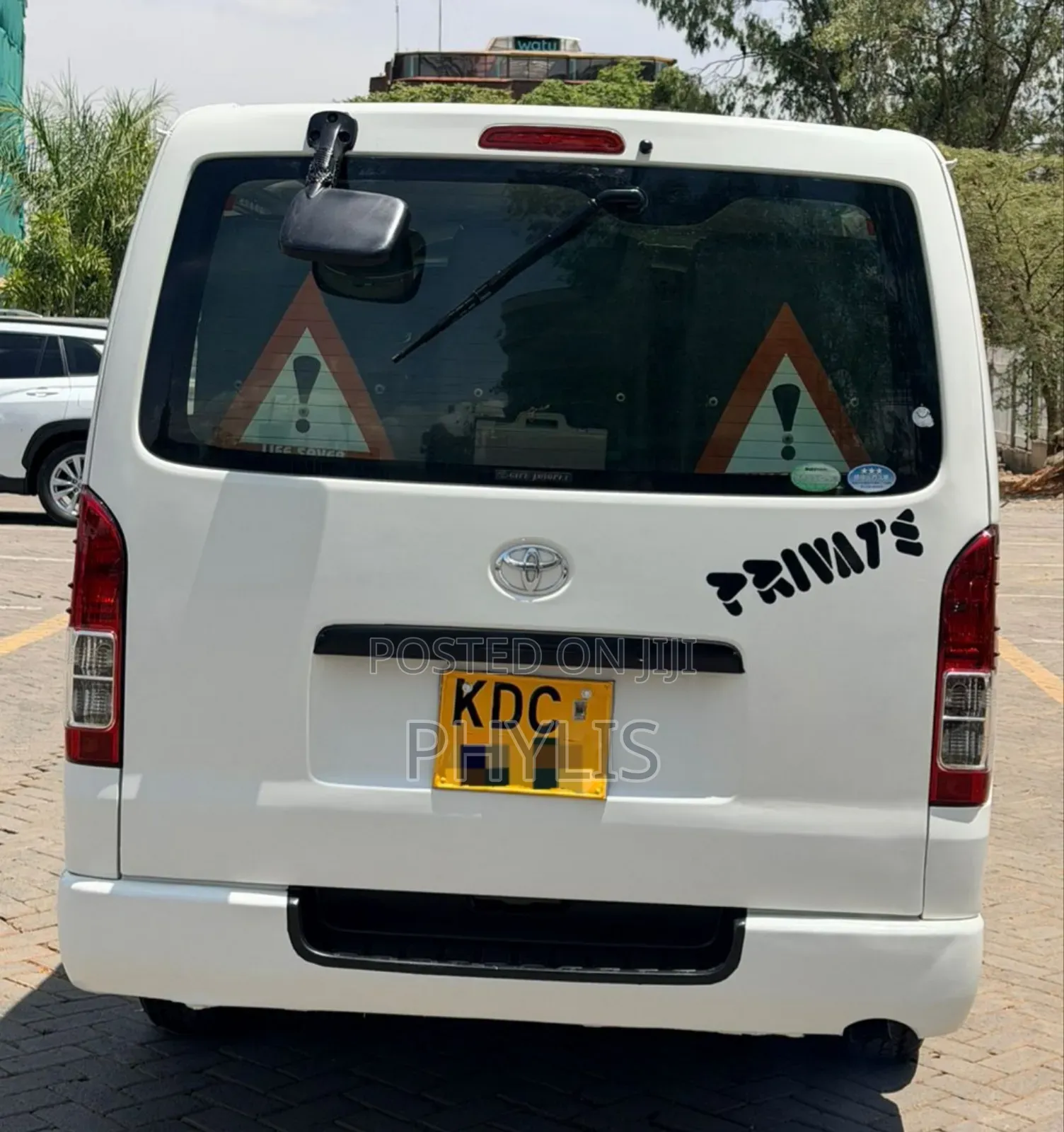 Toyota HiAce 2014 White
