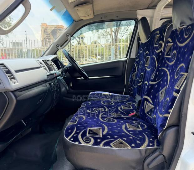 Toyota HiAce 2014 White - thumbnail 9