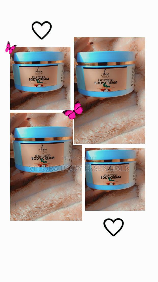 Velora Brightening Body Cream for Radiant Moisturized Silky Skin - thumbnail 4