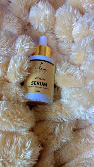 Velora Hydrating Darkspots Corrector Hyaluronic Acid + Vitamin C Serum - thumbnail 2