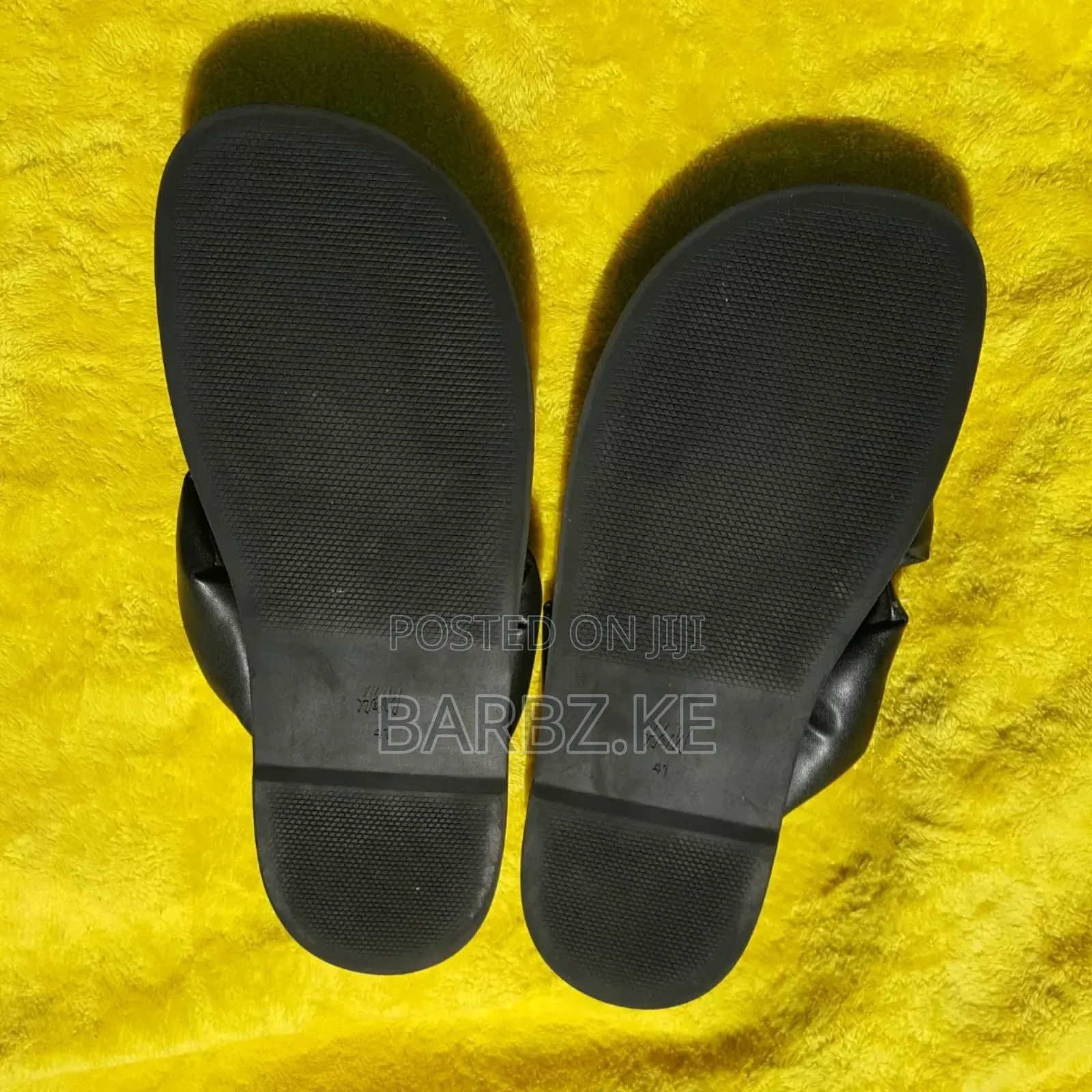 Thrift Flat Sandals