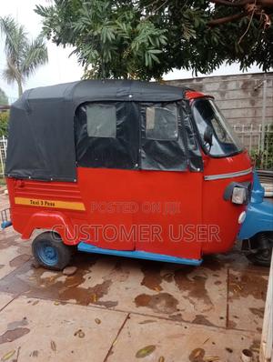 Piaggio 2013 Red - thumbnail 2