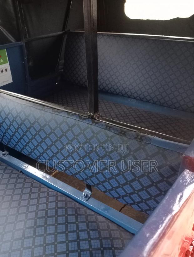 Piaggio 2013 Red - thumbnail 5