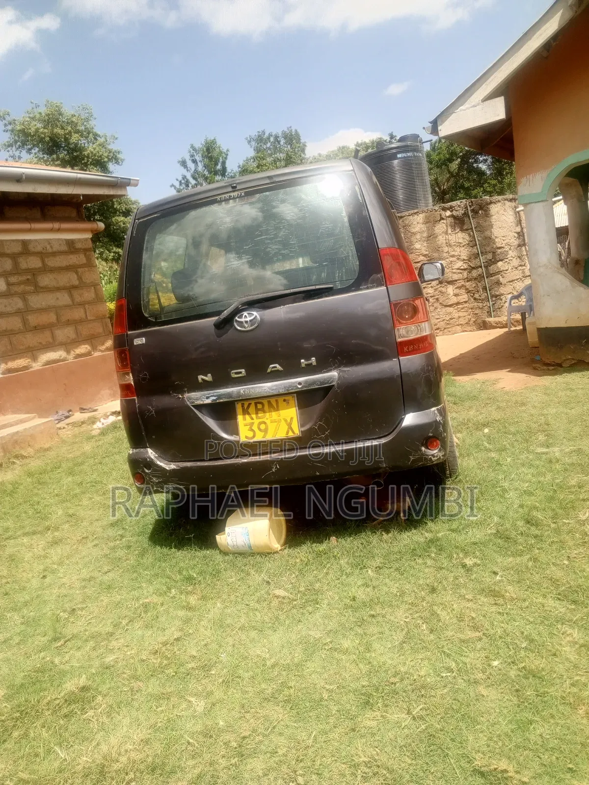 Toyota Noah 2004 Silver