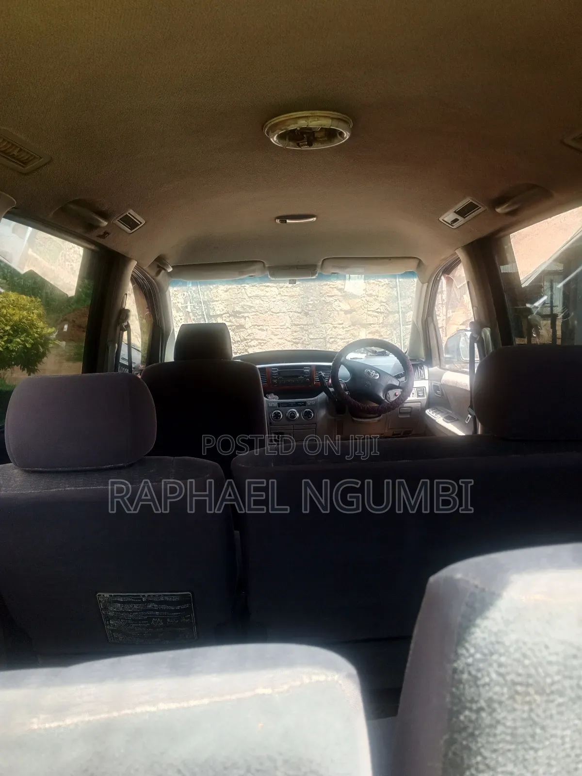 Toyota Noah 2004 Silver