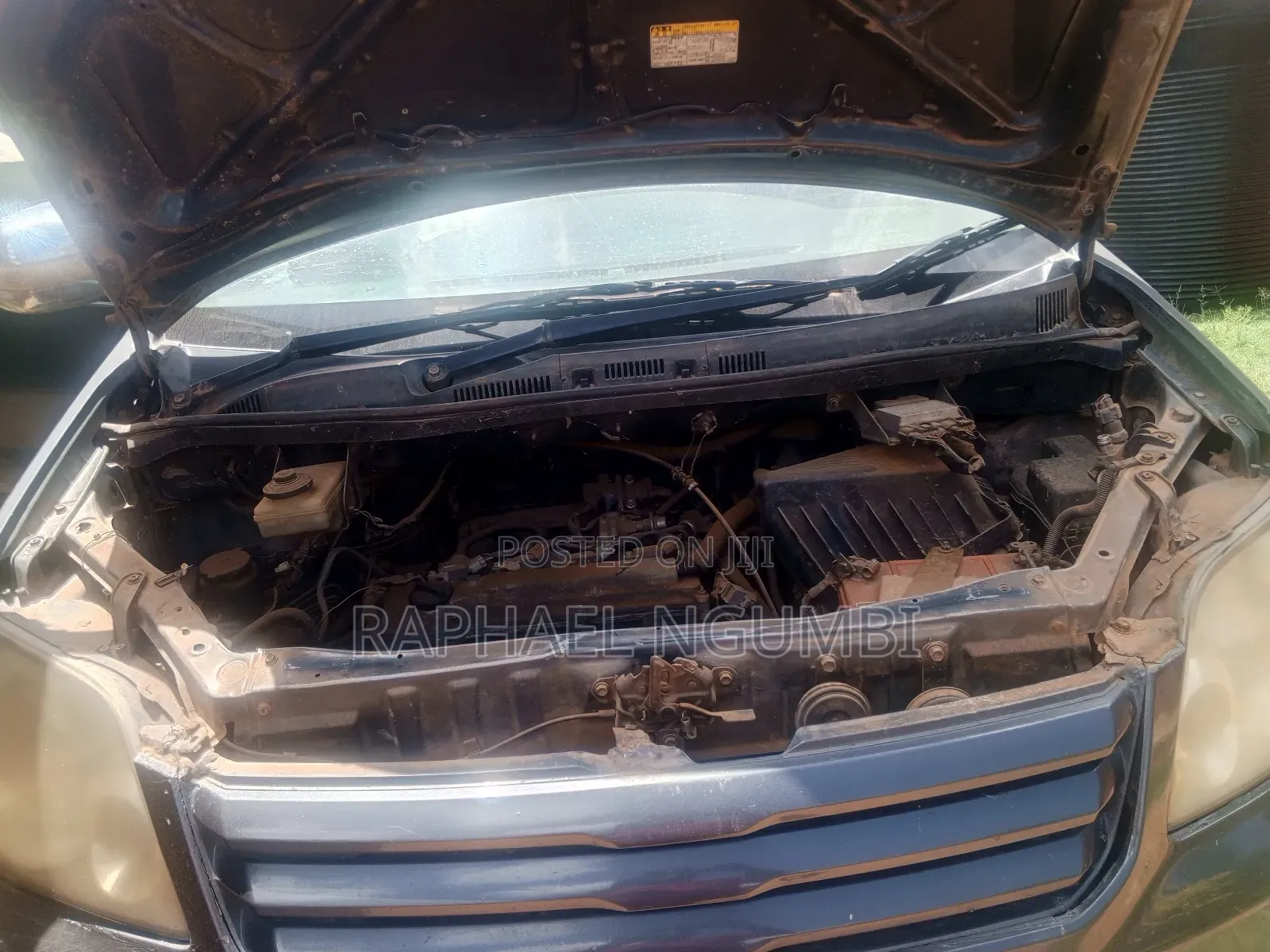 Toyota Noah 2004 Silver