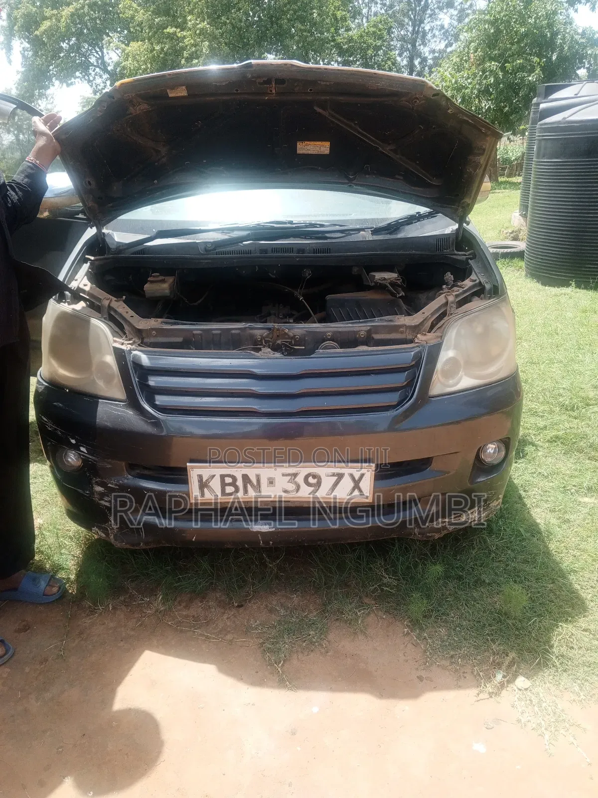 Toyota Noah 2004 Silver