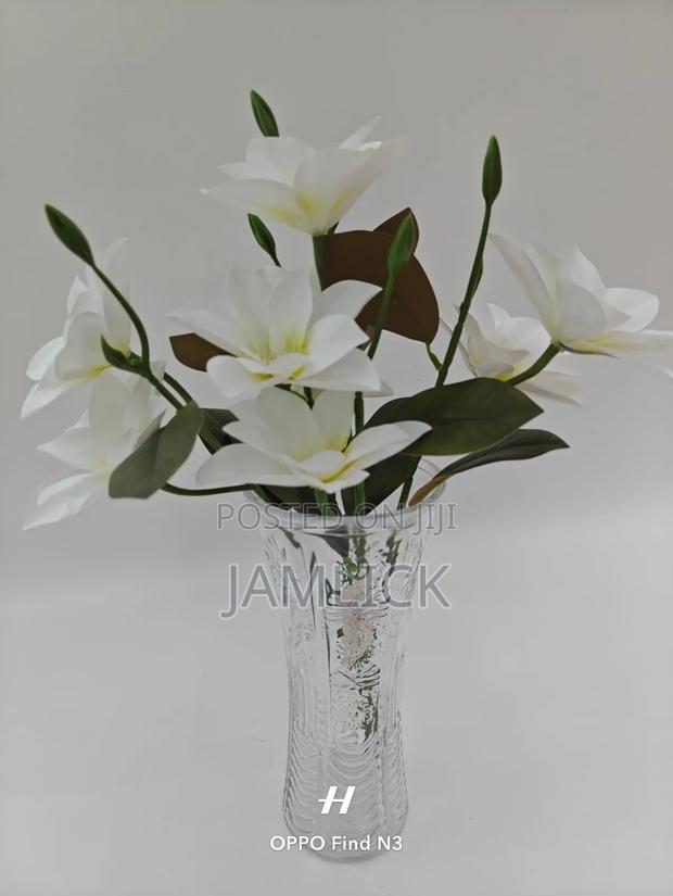 Glass Vase With Flower - Cd - thumbnail 3