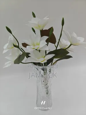 Glass Vase With Flower - Cd