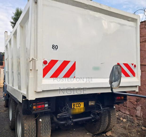 Tata Prima - thumbnail 3