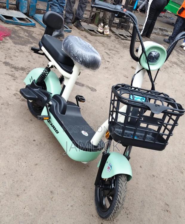 Electric Scooter With Pedals - Br - main view