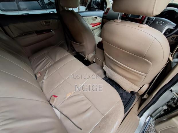 Toyota Hilux - thumbnail 6