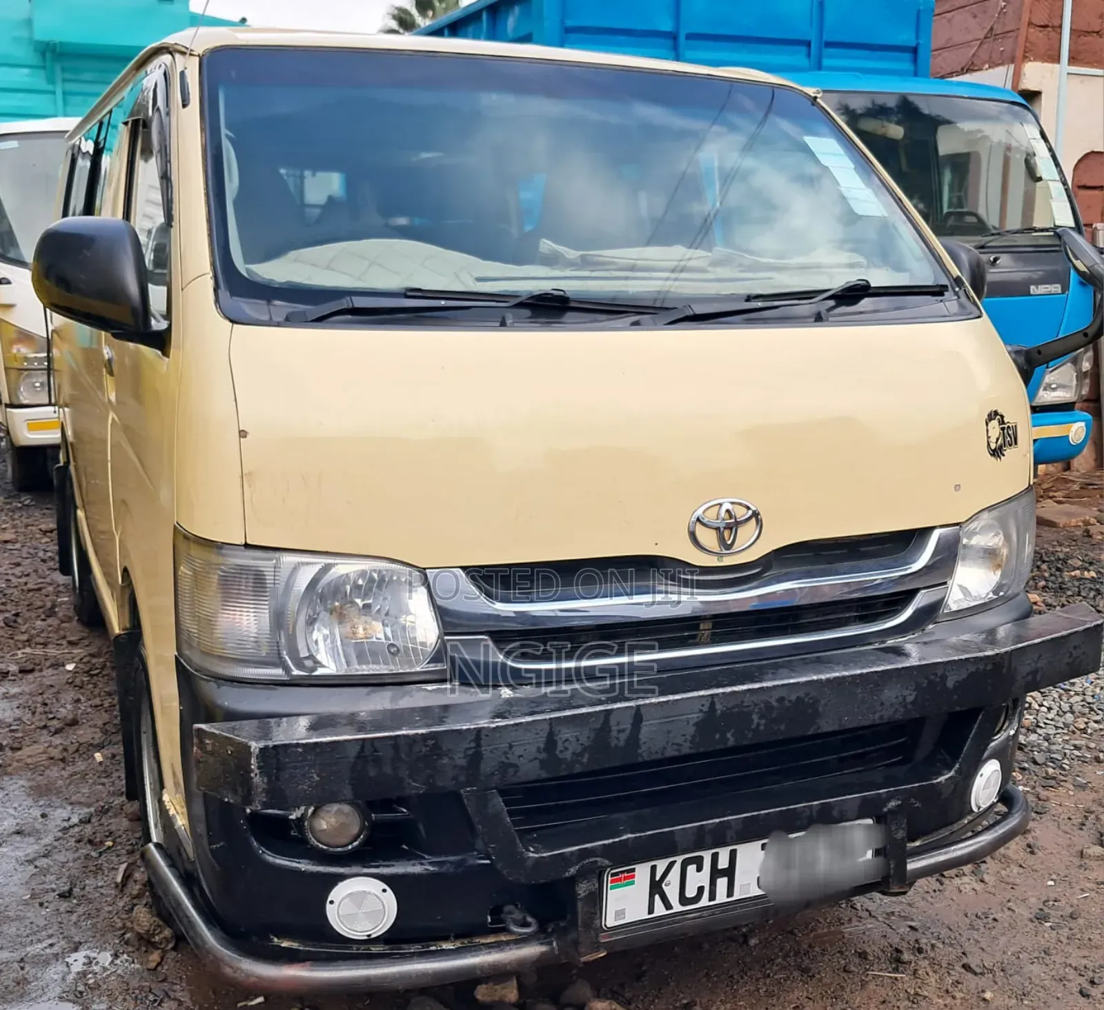 Toyota HiAce 2008 Beige