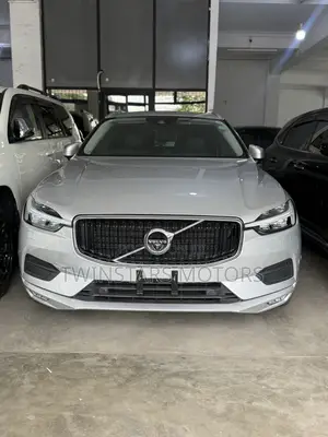 Volvo XC60 2019 Silver