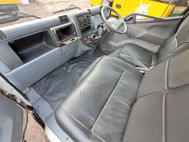 Mitsubishi Canter - thumbnail 5