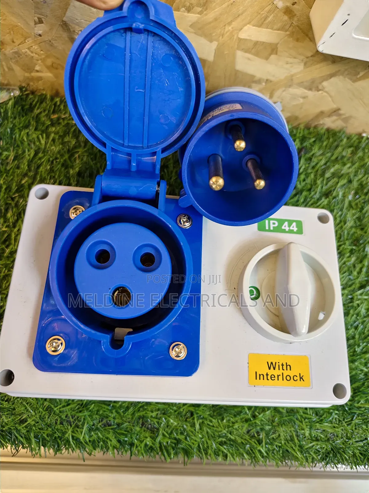 Interlock Isolator Switch 3pin 32a