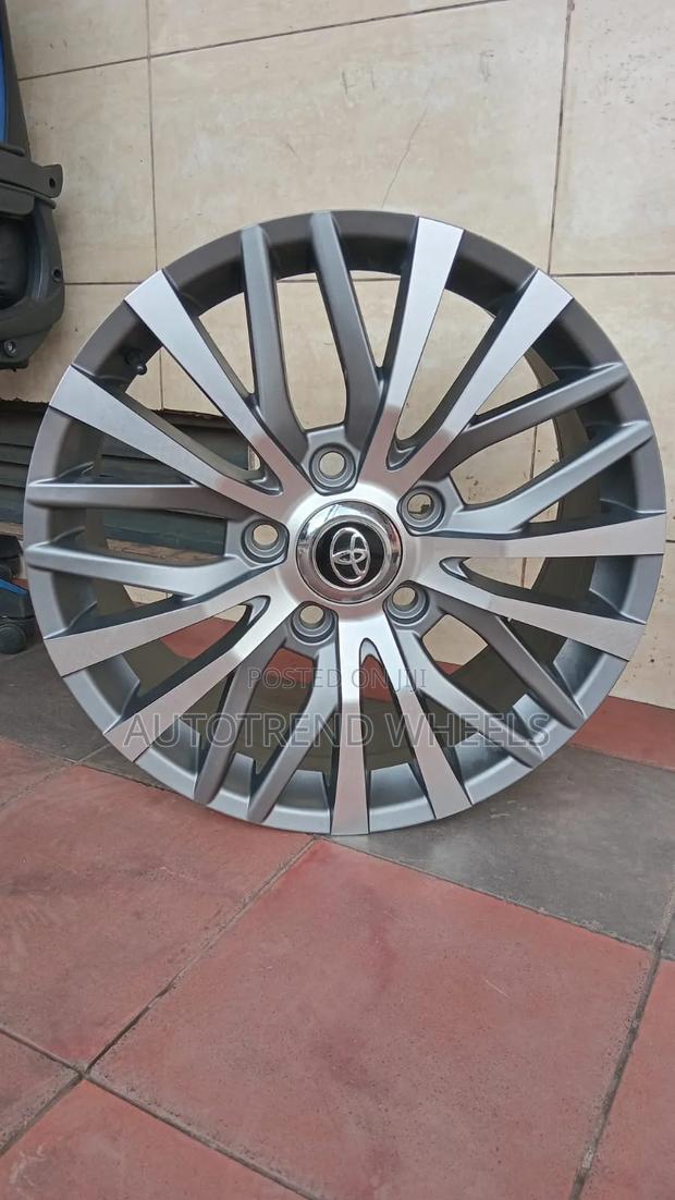 20” Land Cruiser V8 2019 Wheels - main view