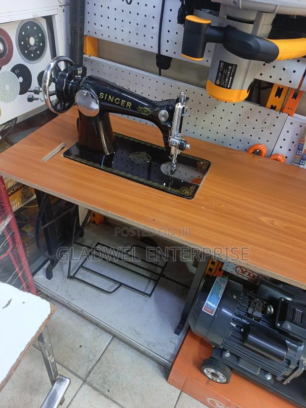 Affordable Manual Singer Sewing Machine With Local Stand