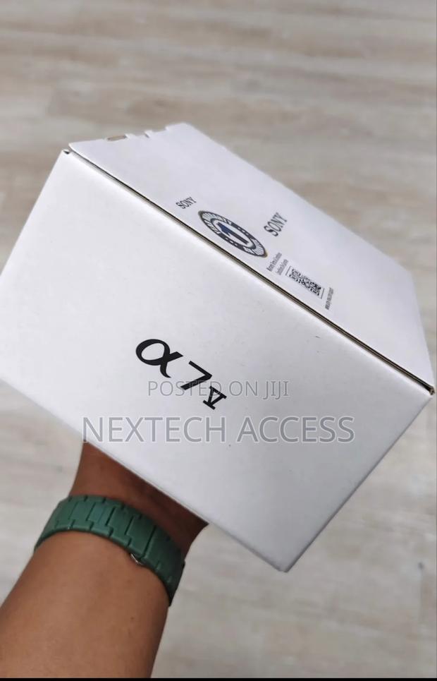 Sony A7iv Body Only - main view