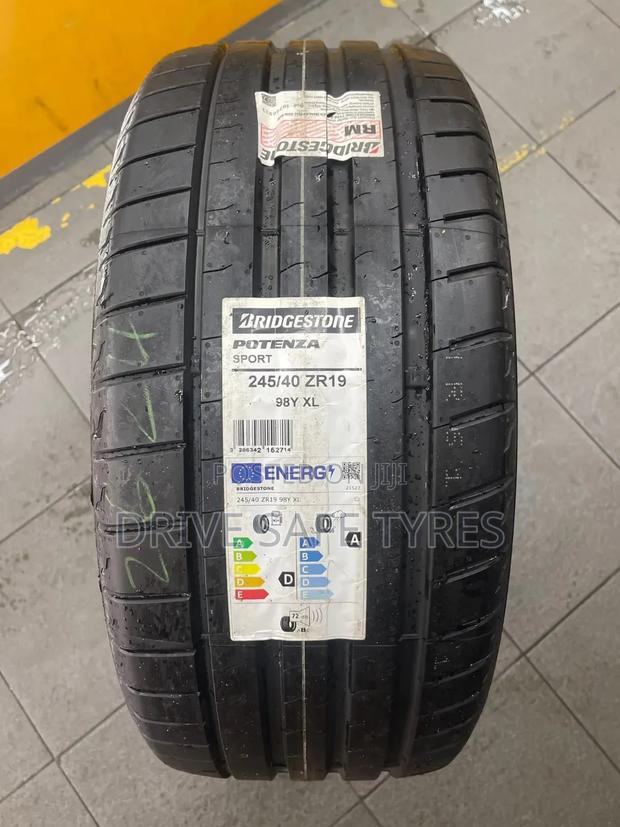 245/40 R19 Bridgestone Sport Japan