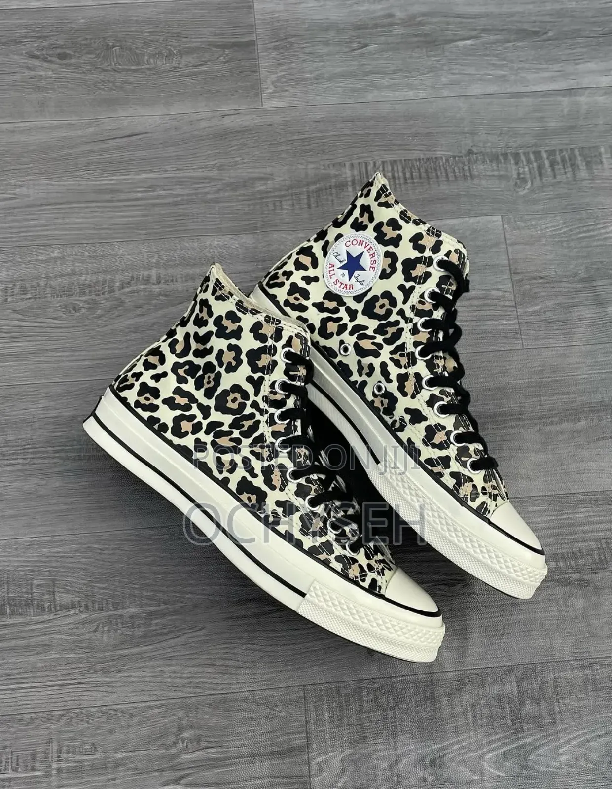 Converse Glow in the Dark.