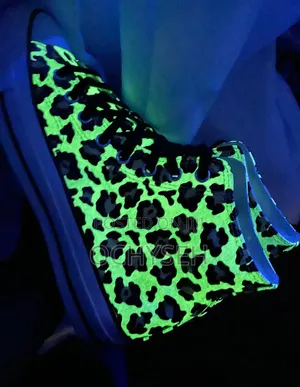 Converse Glow in the Dark.
