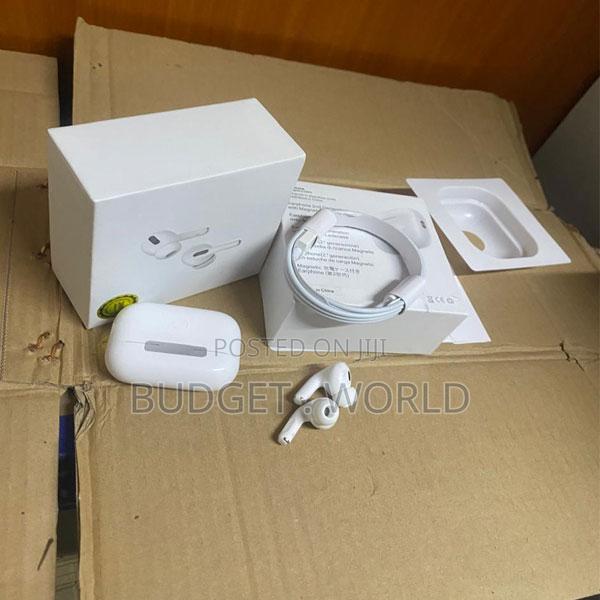 Ro 2 Type-C in-Ear Bluetooth Headset – Noise Reduction - main view