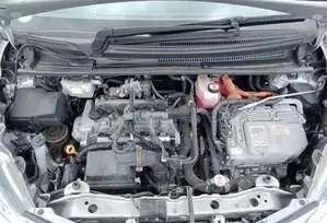 Toyota Vitz 1.5 FWD Hybrid 5dr 2019 Silver