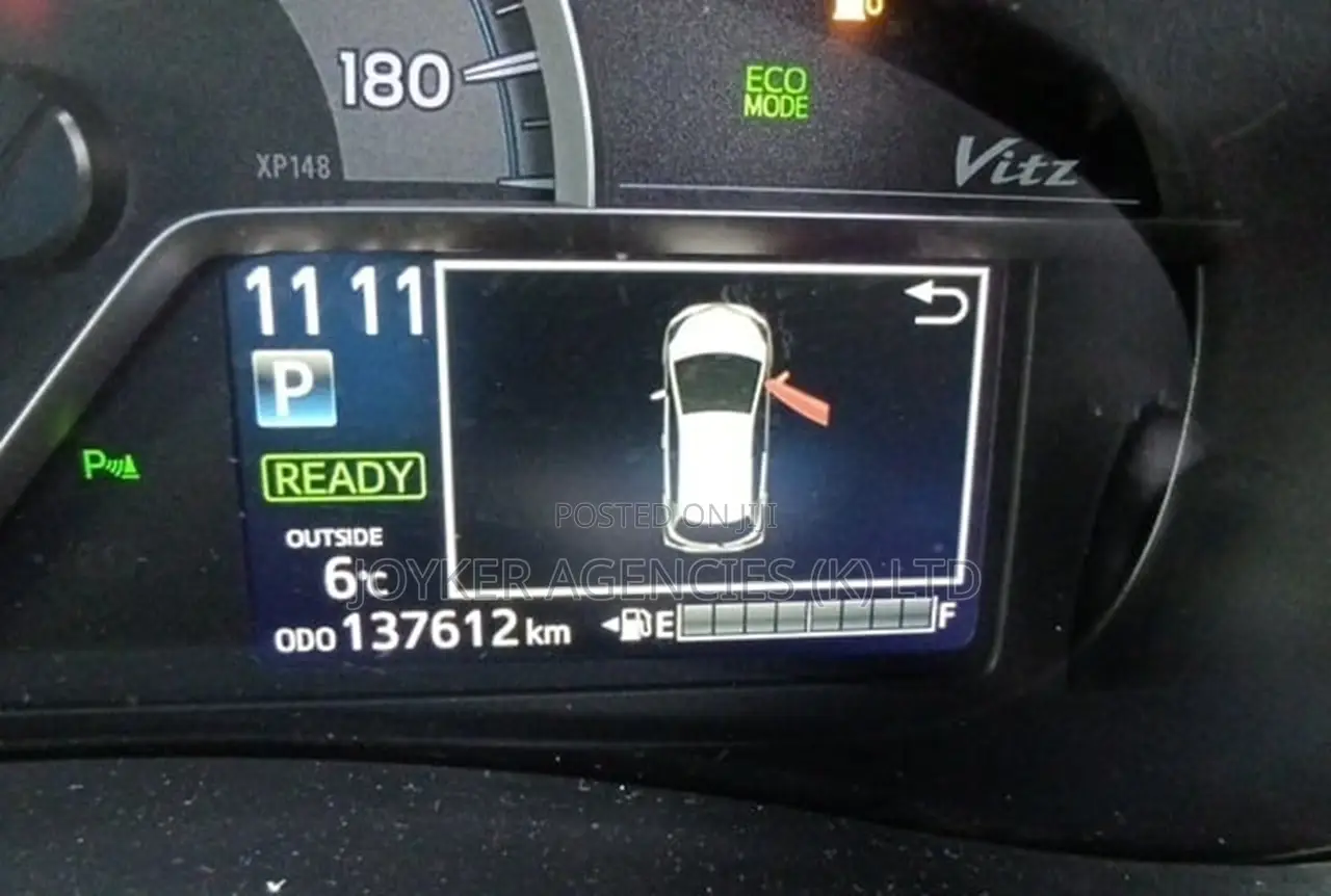 Toyota Vitz 1.5 FWD Hybrid 5dr 2019 Silver