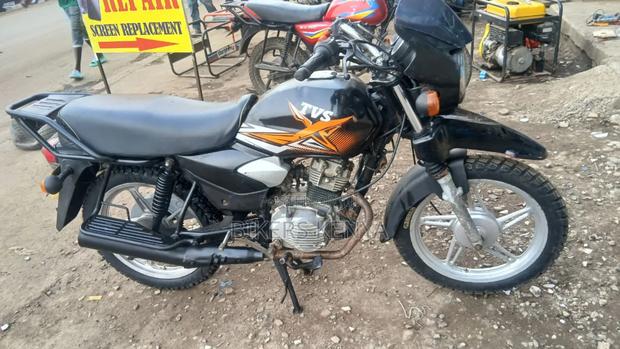 TVS HLX Plus ES 2024 Black - thumbnail 3