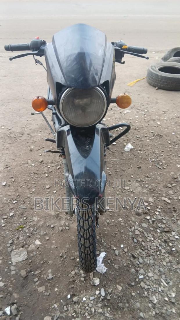 TVS HLX Plus ES 2024 Black - thumbnail 4