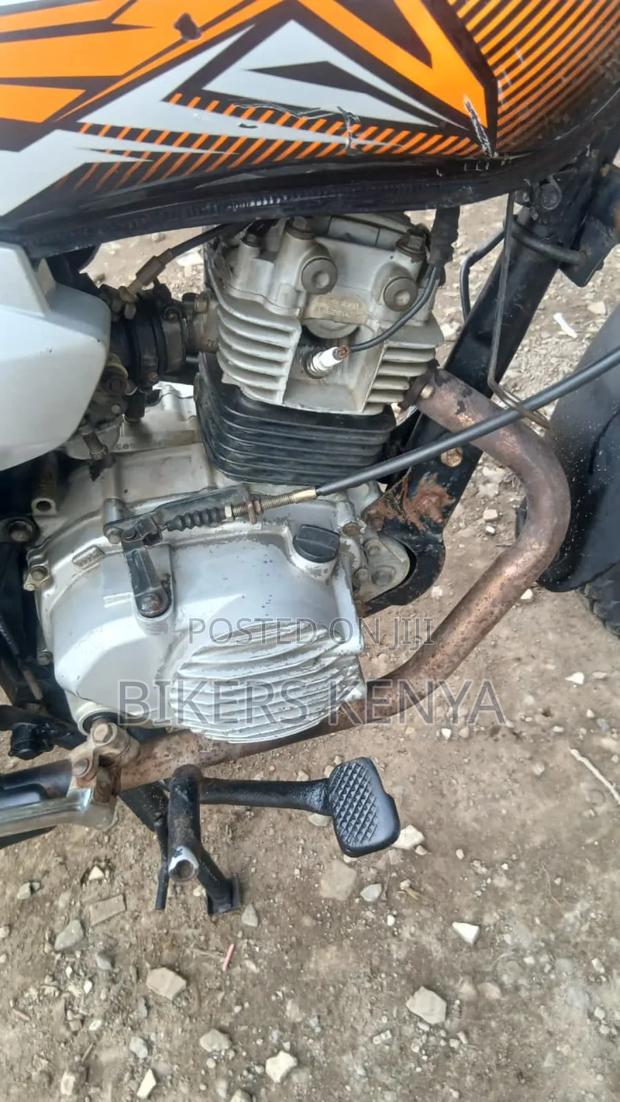 TVS HLX Plus ES 2024 Black - thumbnail 6