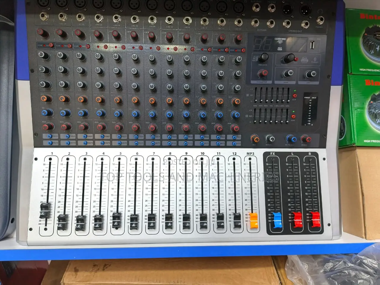 Sound Craftkv-120 12 Channel Powered Mixer