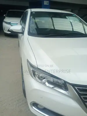 Toyota Premio 2.0 FWD 2016 White