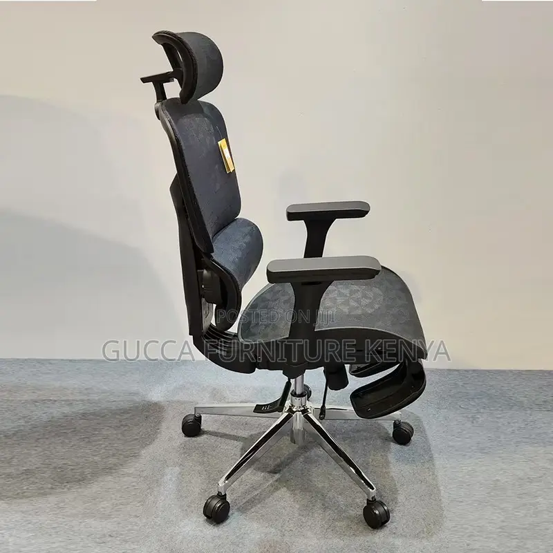 Ergonomic Office Swivel Chair With Footrest